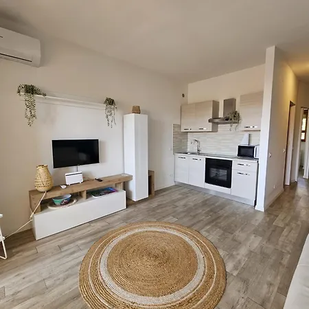 Apartment Be Your - Isabella With Sea View And Private Santa Marinella